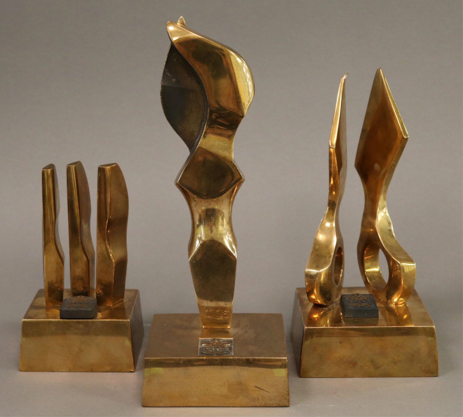 Roy Leadbeater: OLYMPIC SERIES (GOLD/ SILVER/ BRONZE) - Hodgins Art Auction