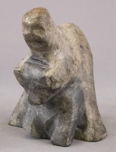 Thomassie Kudluk: FIGURE WITH BEAR