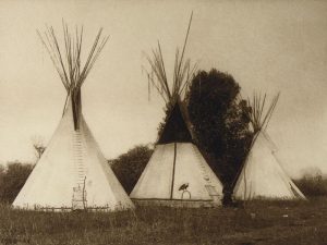 Edward Sheriff Curtis: ASPAROKE CAMP  |  APACHE STILL LIFE